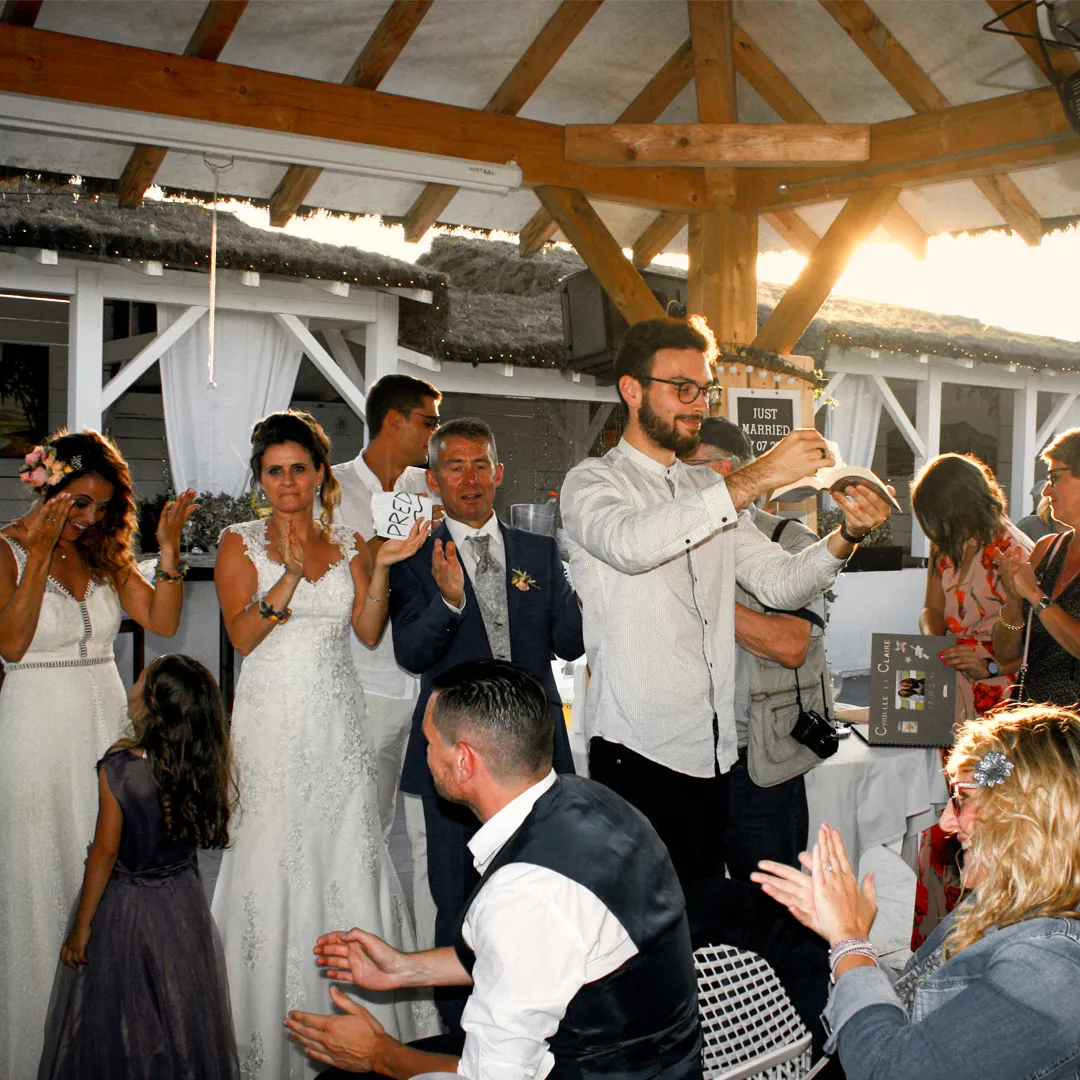 Prestation magie lors d'un mariage à Strasbourg; Les invités sont bluffés par Sebastien Pieta le magicien.